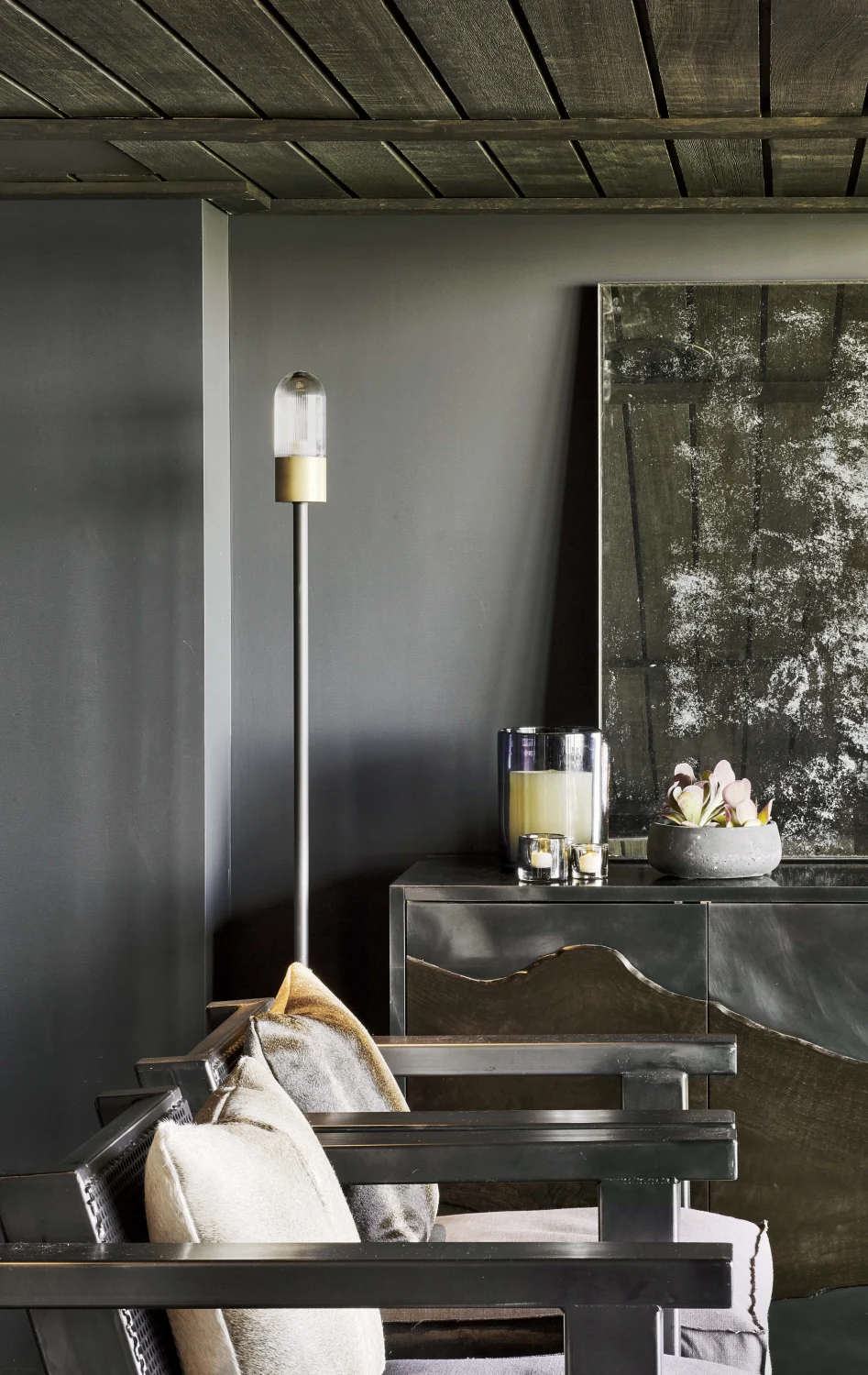 ROOM, BRASS, FLOOR LAMP, MIRROR
