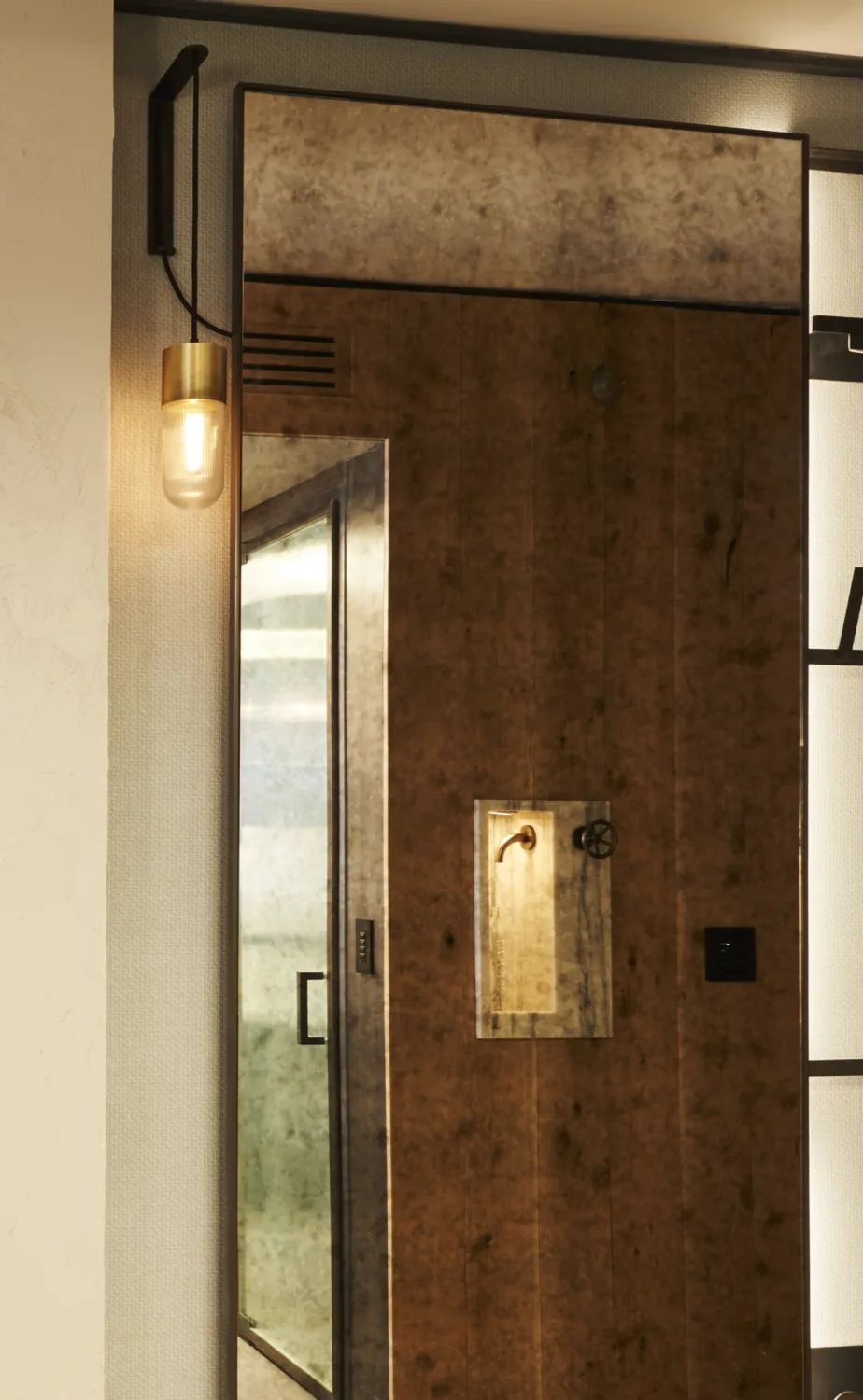 PENDANT, BRASS, MIRROR, RIBBED