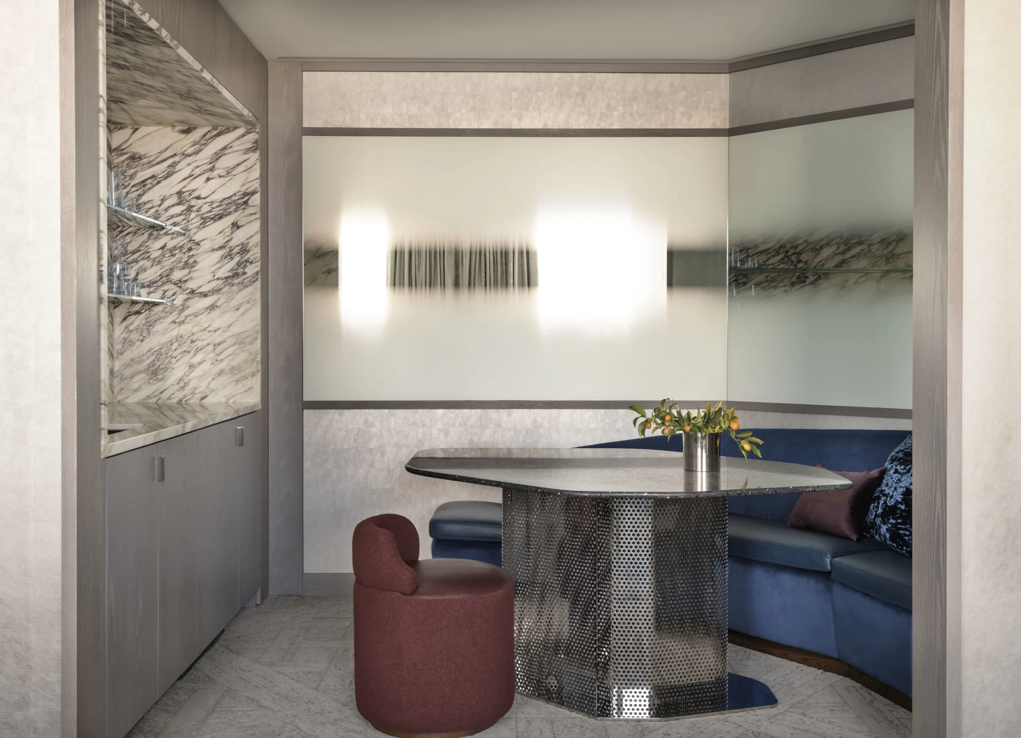 mirror, ombre, wetbar, banquette, chrome