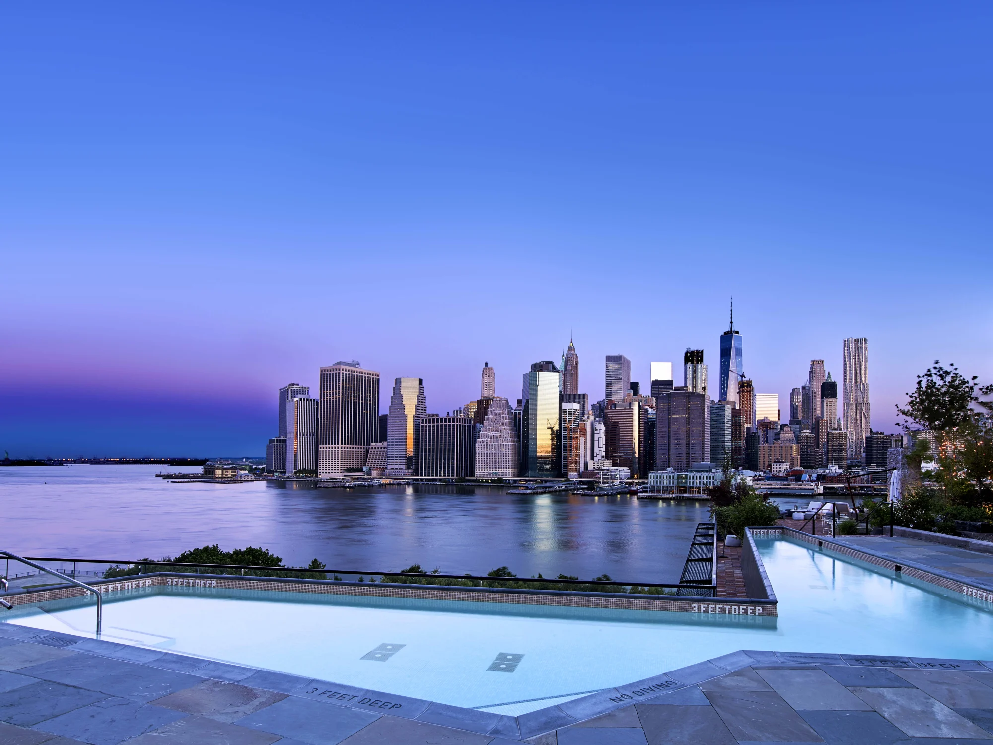 Manhattan view, pool, river, skyline ,sunset, cityscape, waterfront, urban, panorama