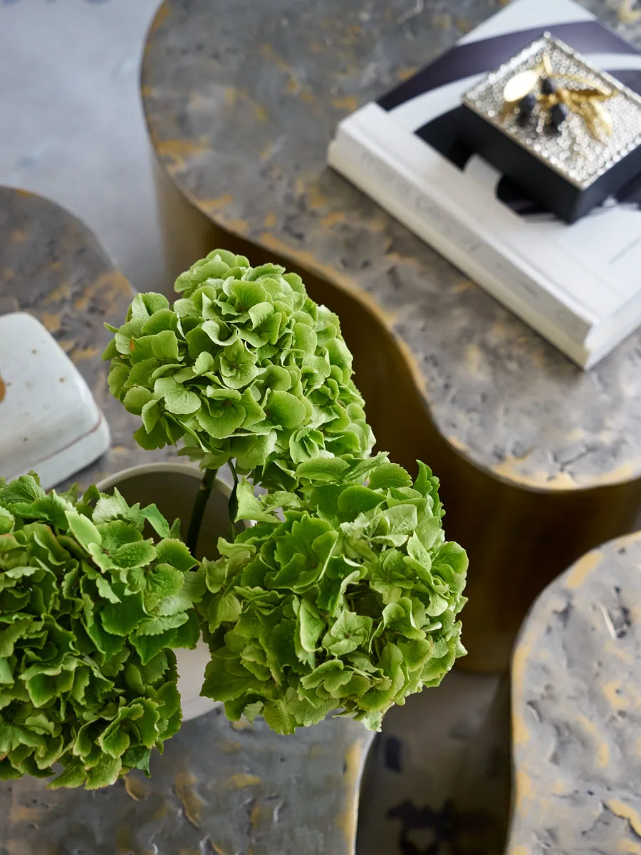 metal, hammered, flowers, books, carpet, decor, pattern, organic, free form, green