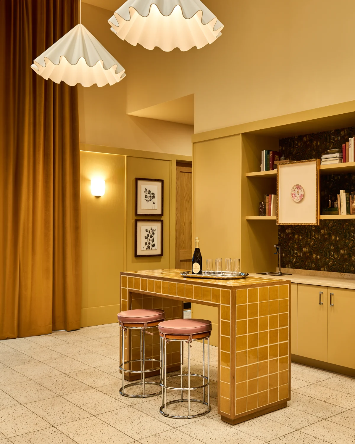 amb annsavannah savdr lobby bar welcomechampange edited