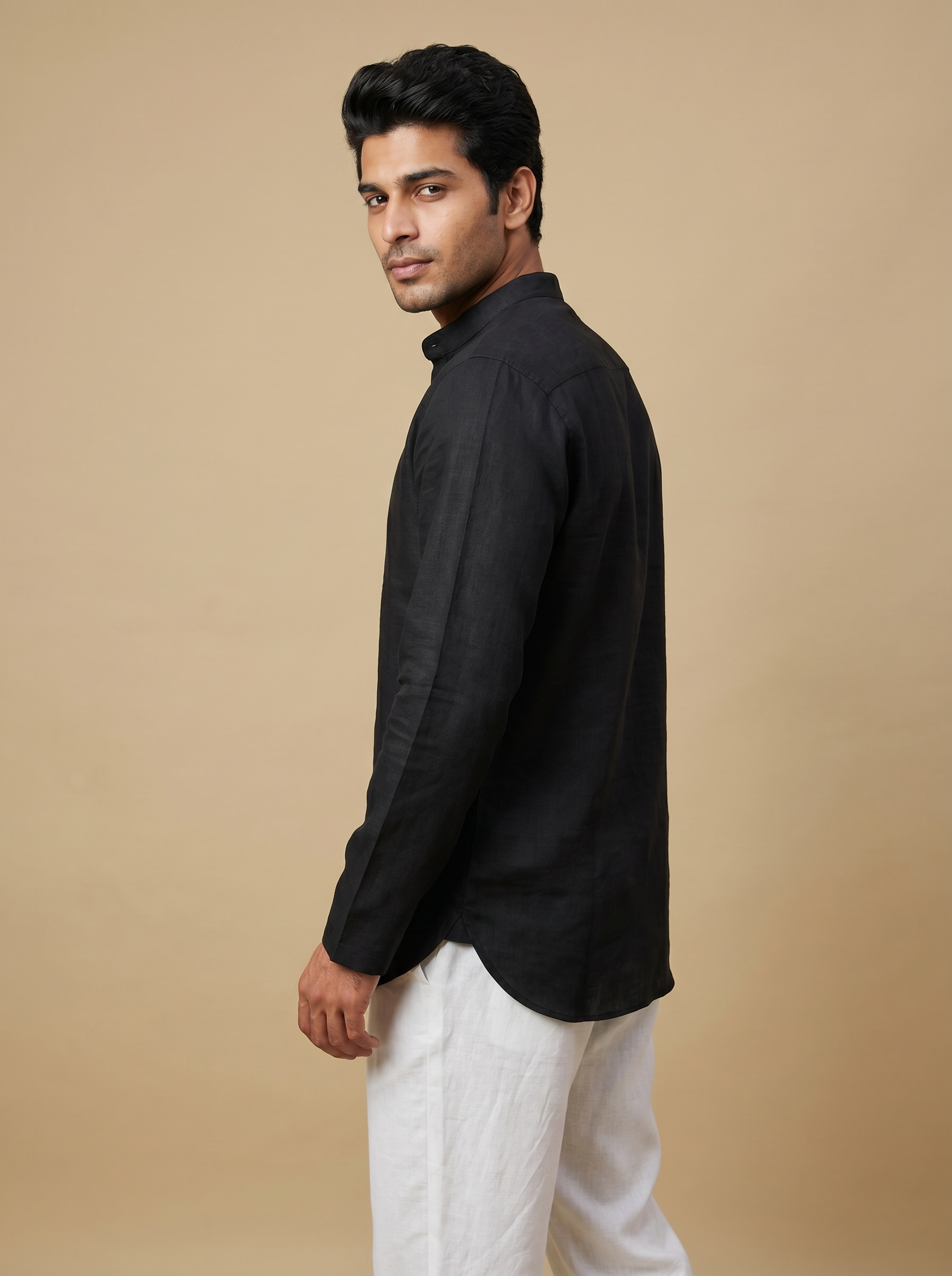 Midnight Onyx Cotton-Linen Short Kurta view 4