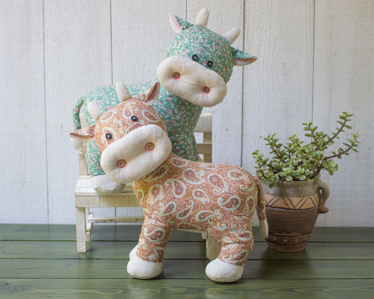 free stuffed cow sewing pattern