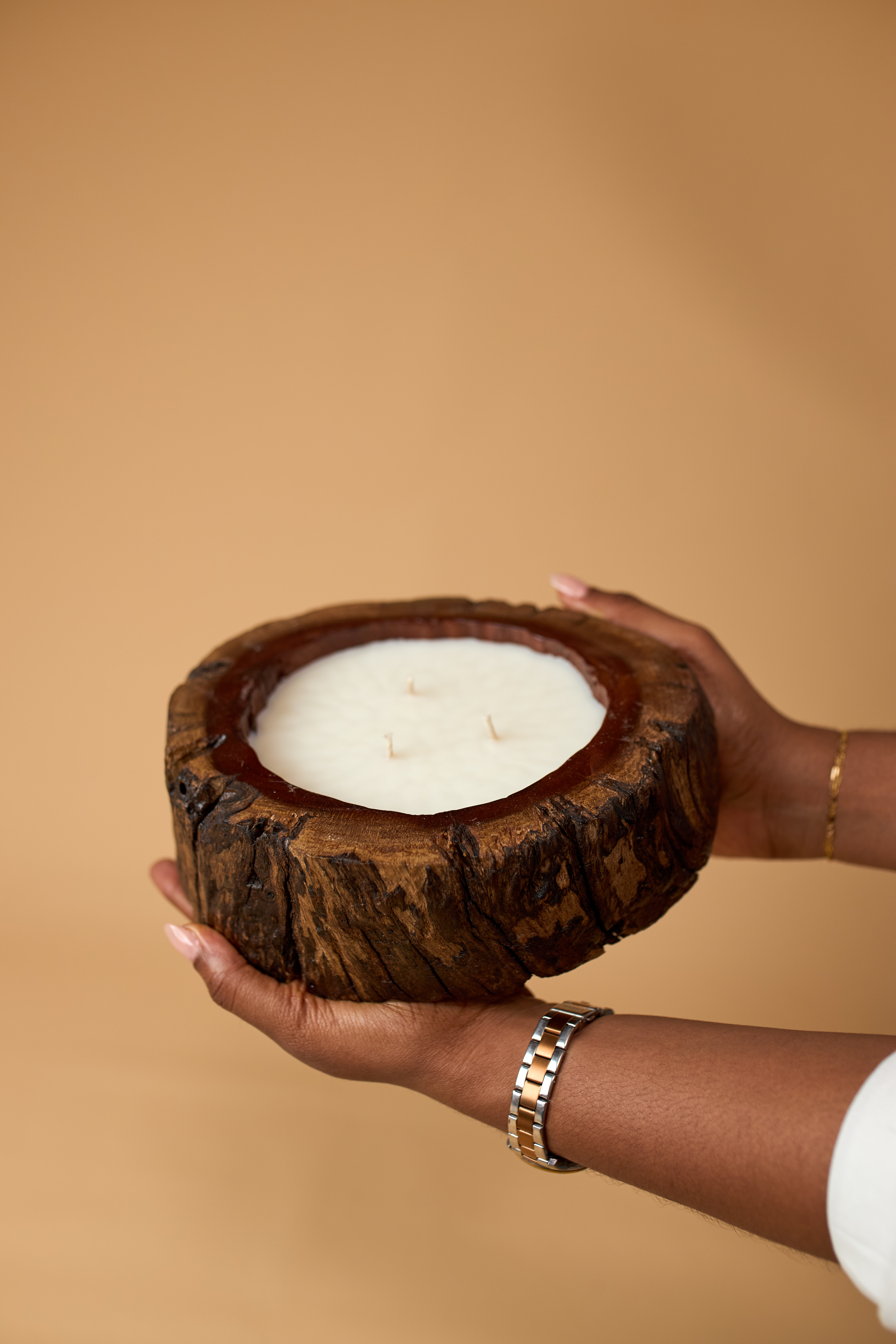 Wooden scented candle holder