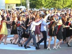 Стали известны даты проведения выпускных в школах Волгодонска