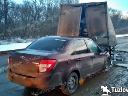 На трассе под Новочеркасском пьяный водитель устроил двойное ДТП при обгоне