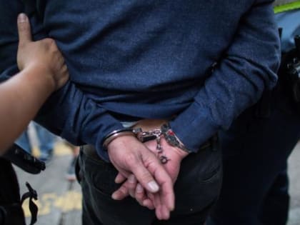 В Таганроге отправили под стражу двух сотрудников уголовного розыска