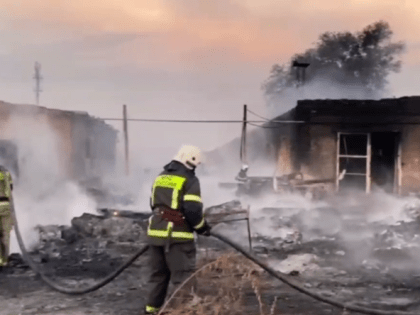 Пожар в Новочеркасске: масштабное возгорание в промзоне