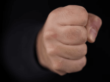 Полиция Ростова помогла женщине, которую избивал бывший муж