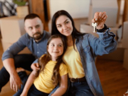 В порту Ростова горит теплоход