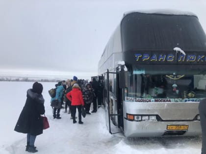 Старостаничные спасатели на трассе М4 «Дон» помогли людям не замерзнуть в сломанном автобусе