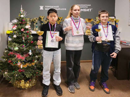 Волгодонские шахматисты успешно выступили в Ростове