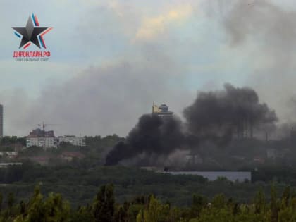 ВСУ ведут обстрел Донецка: ранены 11 человек, убиты двое спасателей