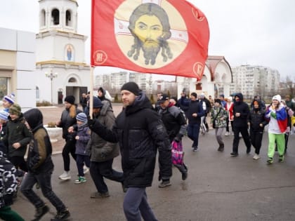 Под стягом Спаса Нерукотворного в Волгодонске прошла новогодняя пробежка