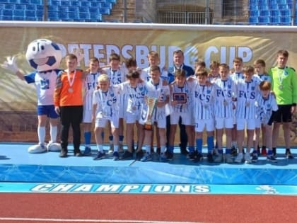 Футболисты  Смены-ДЮСШ-6 стали  «серебряными» призёрами Фестиваля Школьной лиги  «PETERSBURG CUP»