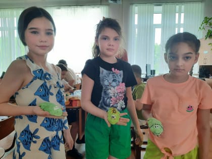 В День защиты детей и первый день  лета сотрудники музея истории донского казачества  провели для детей мастер-класс "Живая планета".