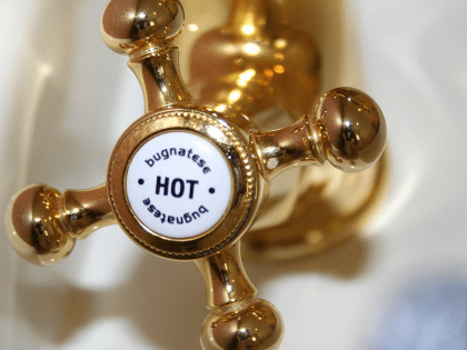 Ростовчане из-за отсутствия горячей воды стали массово покупать бойлеры