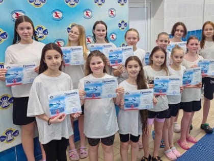 В бассейне «Нептун» Волгодонска прошли соревнования команд девушек по водному поло