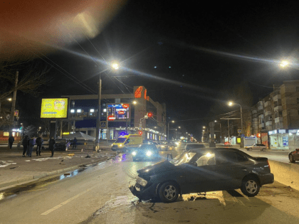 В ГИБДД опубликовали подробности ночной аварии на проспекте Стачки в Ростове