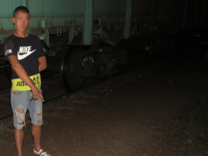 В Батайске из товарного вагона украли почти 300 килограмм руды