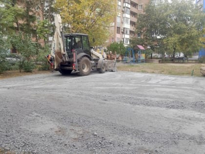 Благоустройство Таганрога: новые парковки и уход за деревьями