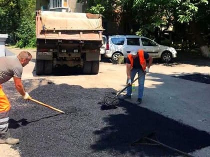 В Ростове проведут масштабный ремонт внутриквартальных дорог