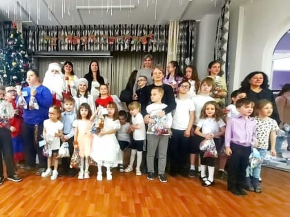 Этот новогодний праздник в Центре «Радуга» Волгодонска запомнится ребятам надолго