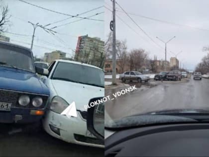 «День жестянщика»: в один час в Волгодонске столкнулось несколько автомобилей