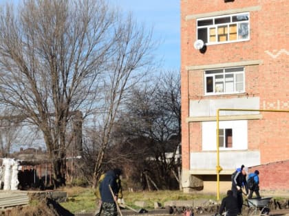 Сальчане интересуются, что строят на улице Халтурина