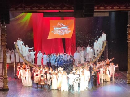 О чём умоляют ростовские мужчины чужих женщин в театрах