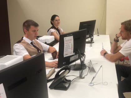 Карты болельщиков оформили игроки и тренеры ФК «Ростов». Но не все