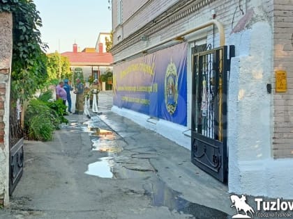 Новочеркасские пожарные предотвратили пожар в учебном заведении