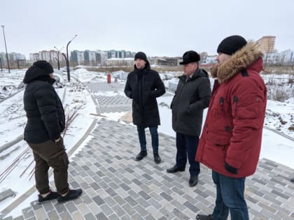 Парк «Молодежный» и Центр Единоборств. Вадим Кулеша посетил самые проблемные стройки Волгодонска