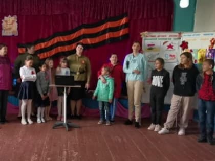 Известные песни военных лет исполнили на концерте в честь Дня Победы в хуторе Сибирьки