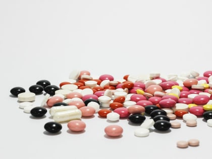 В 2022 россияне стали в полтора раза чаще покупать антидепрессанты. Из аптек Краснодара исчезли некоторые препараты