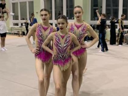 Три волгодонские акробатки стали мастерами спорта России