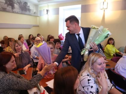 В Таганроге поздравили с праздником работников дошкольного образования