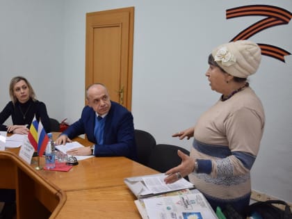 Председатель городской Думы – глава города Шахты Константин Корнеев провел личный прием граждан