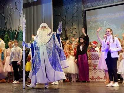 В городе Шахты отметили День рождения Деда Мороза