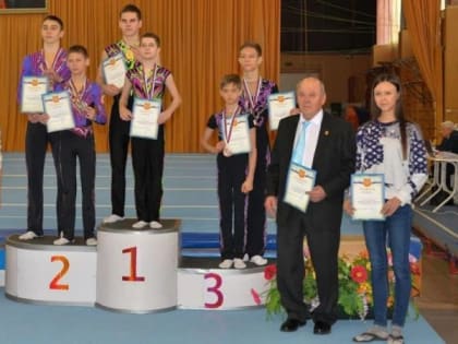Новочеркасские акробаты стали серебряными призерами чемпионата Южного Федерального округа