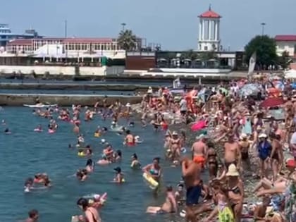 Это опасно для всех: знатоки предупреждают, чего стоит особенно бояться на отдыхе у моря