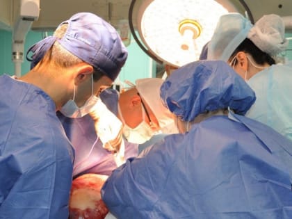 Ростовские хирурги удалили пациентке опухоль весом 20 кг