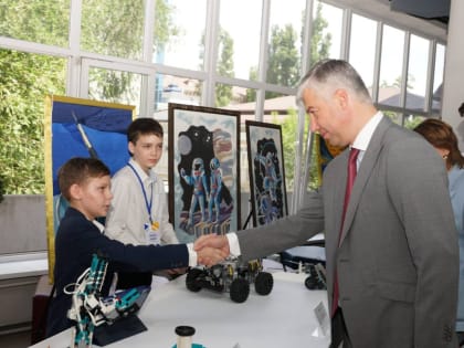 Алексей Логвиненко поздравил маленьких ростовчан с Днем защиты детей