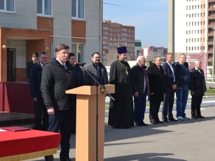 С днем войск национальной гвардии военнослужащих поздравил Сергей Ладанов