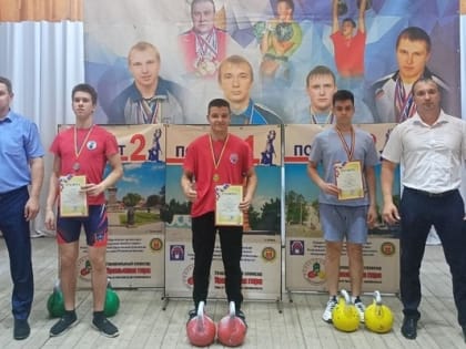 Шахтинские гиревики вновь среди победителей