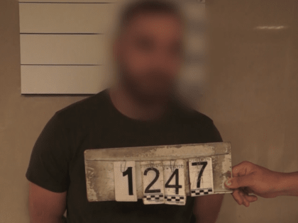 Грабитель открыл стрельбу в центре Ростова