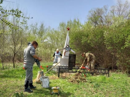ВОЕННЫЕ ПАМЯТНИКИ ОБНОВЛЯЮТ КО ДНЮ ПОБЕДЫ