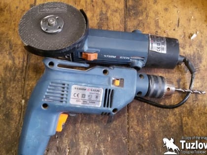 Житель Новочеркасска разобрал крышу гаража, чтобы украсть оттуда электроинструмент