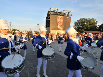 НА ДОНУ ОТМЕТИЛИ ДЕНЬ РОЖДЕНИЯ ПЕТРА I